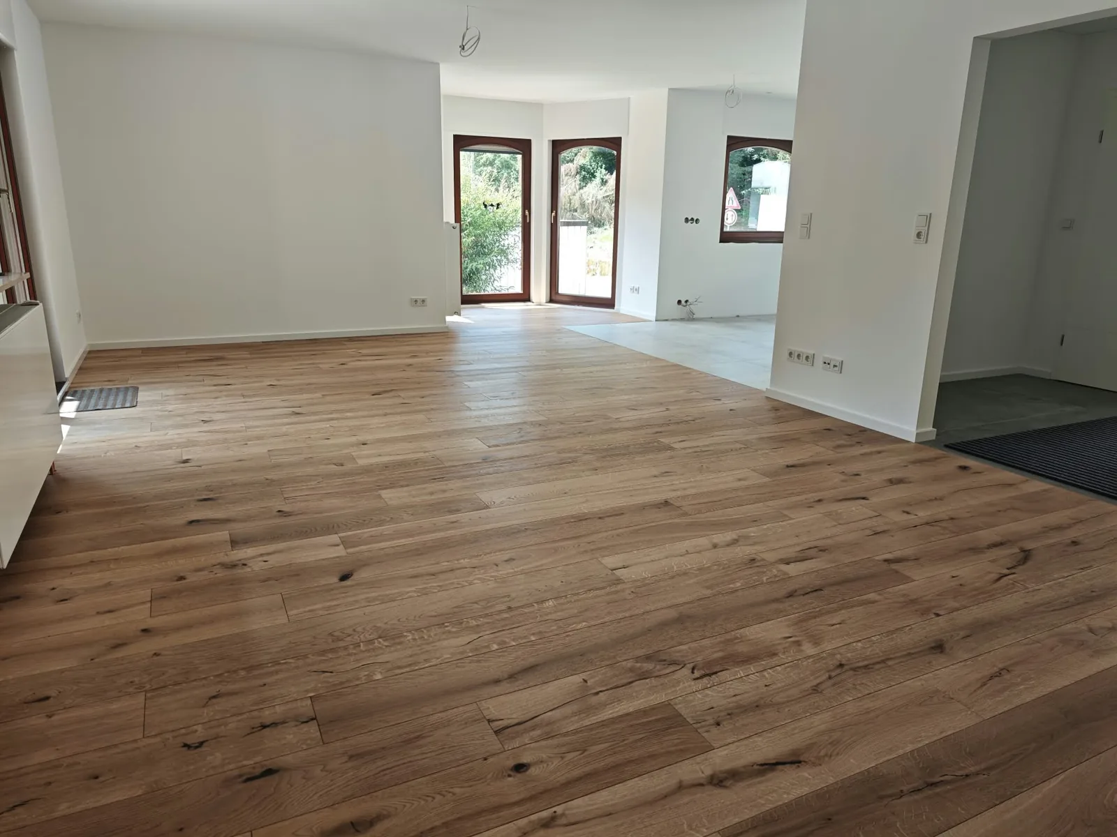 Eichendielen im offenen Wohnbereich, KuhnWerk Saar Neunkirchen