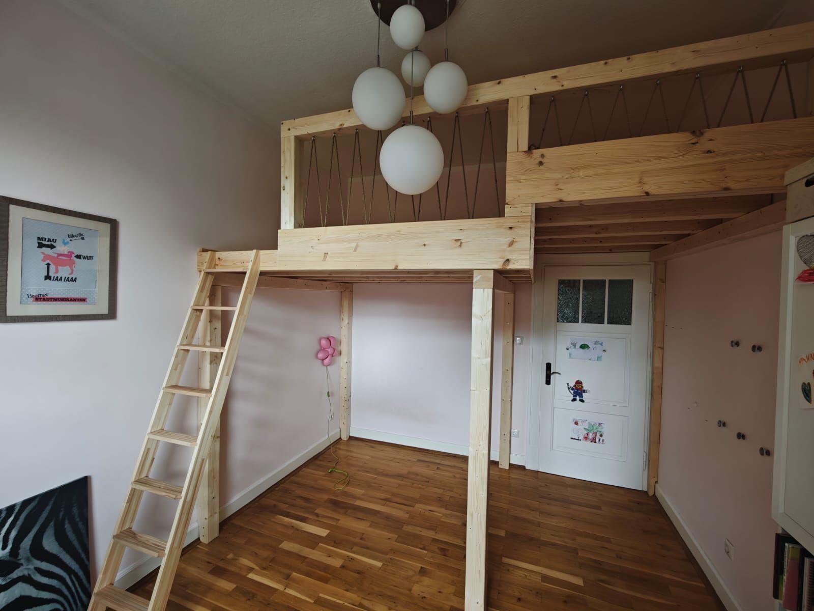 Möbelmontage Hochbett, KuhnWerk Saar Neunkirchen